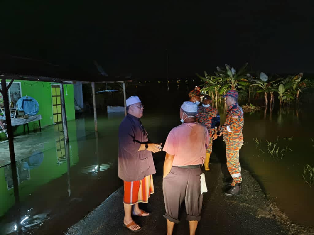 Mangsa banjir dibantu menginap sementara di chalet