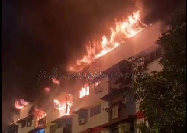 Kebakaran Flat Sri Johor : Wang simpanan RM40,000 hangus dijilat api – mangsa