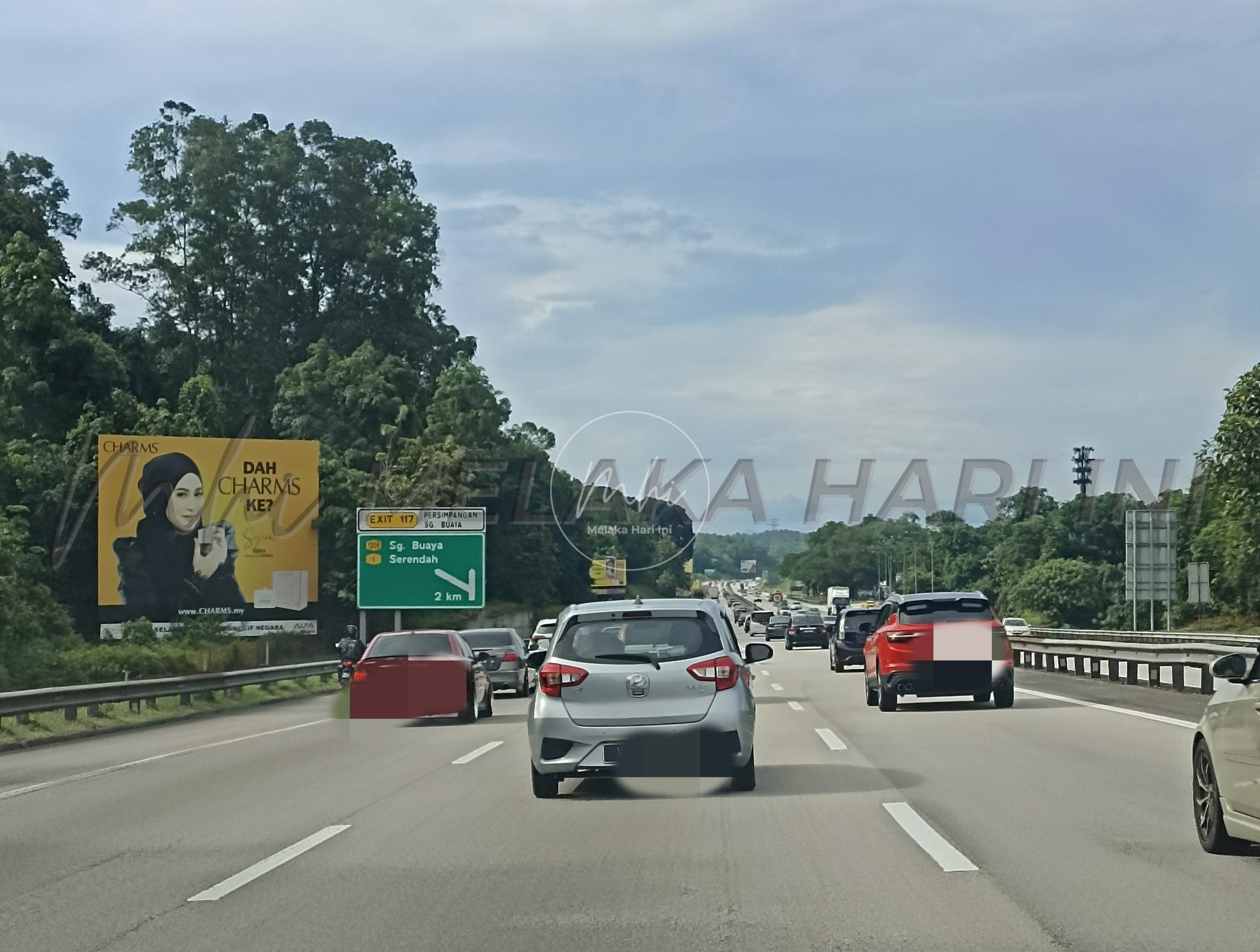 Hari Raya Ketiga: Trafik lancar di lebuh raya utama