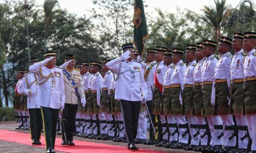 17 das tembakan meriam buka tirai Istiadat Penganugerahan Darjah, Bintang dan Pingat Kebesaran Melaka 2022