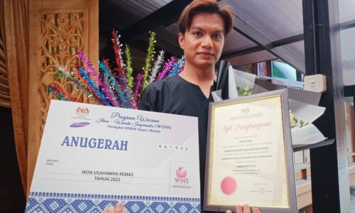 Graduan seni bina landskap kini jadi ikon usahawan kek Melaka