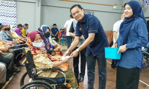 8,500 keluarga fakir dan miskin Melaka terima bantuan zakat