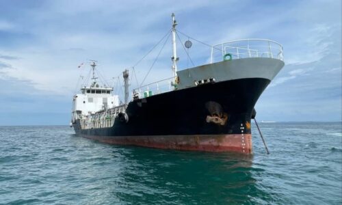 Kapal dari Cameroon ditahan di perairan Kuala Linggi