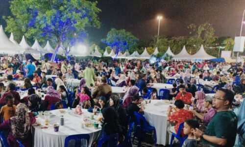 Duyong ‘full house’ dengan tetamu datang beraya