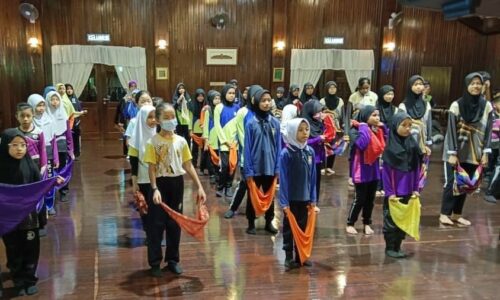 19 dipilih sekolah angkat seni budaya Melaka