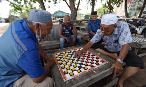 Kisah klasik ‘dam aji’ Pantai Puteri