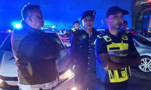 Tiga maut, 36 cedera dalam nahas jalan raya bas, treler di Rompin