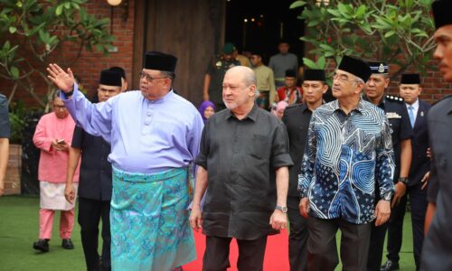 Sultan Ibrahim berkenan hadiri jamuan teh bersama rakyat Melaka