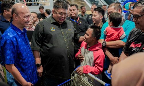 ‘Dulu bangunan MPAG, sekarang pasar raya’