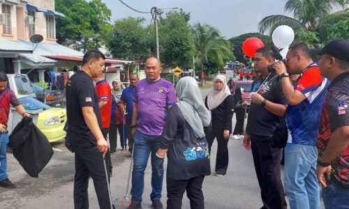 Banteras rasuah sambil gotong-royong