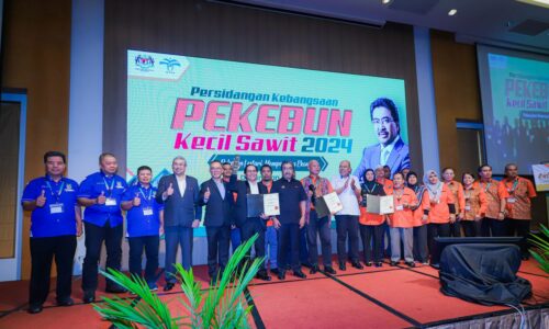 Pekebun kecil ‘berkampung’ di Melaka bincang masa depan industri sawit