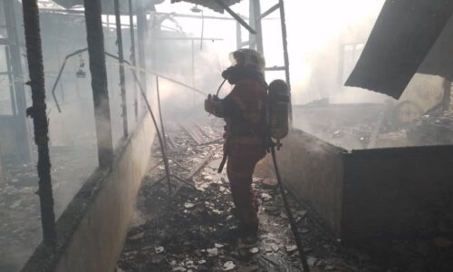 Rumah sewa terbakar, lima termasuk kanak-kanak terselamat