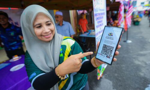 Terima kasih beri hadiah untuk rakyat Melaka