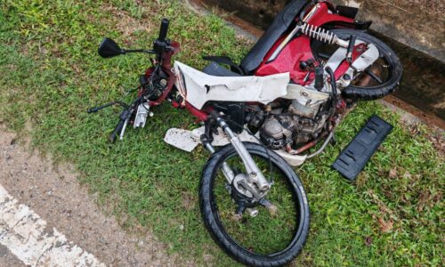 Jururawat maut motosikal dirempuh kereta