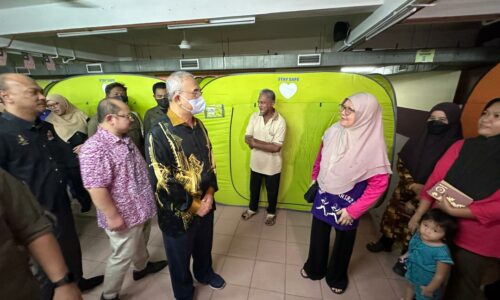 Pesakit buah pinggang terpaksa jalani dialisis dalam banjir