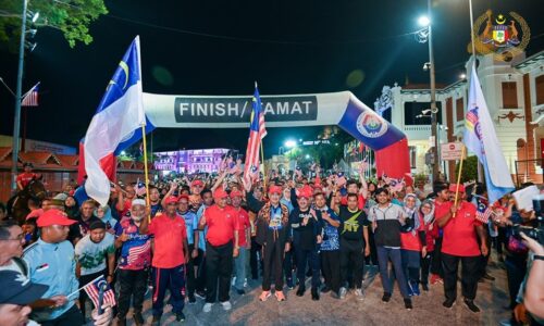 1,000 ‘Joging Merdeka’ bersama Tun Dr. Mohd Ali