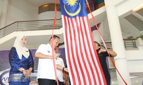 MPHTJ edar 7,000 notis pasang Jalur Gemilang