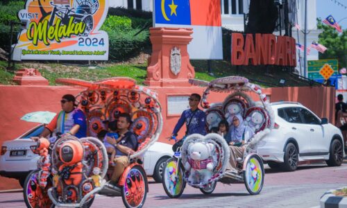 PARKIR PERCUMA SELAMA SEMINGGU DI MELAKA