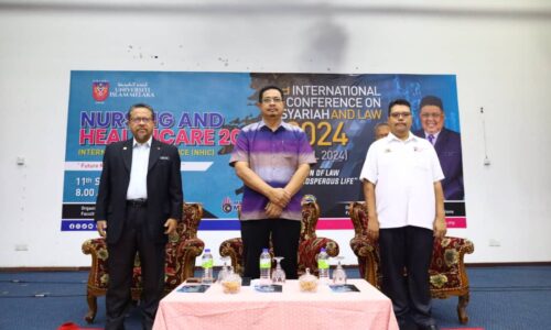 UNIMEL JADI PUSAT KECEMERLANGAN KURSUS UNDANG-UNDANG, KEJURURAWATAN