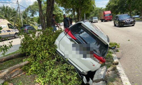 SUV TERBABAS, ENAM TERMASUK PELAJAR SEKOLAH CEDERA