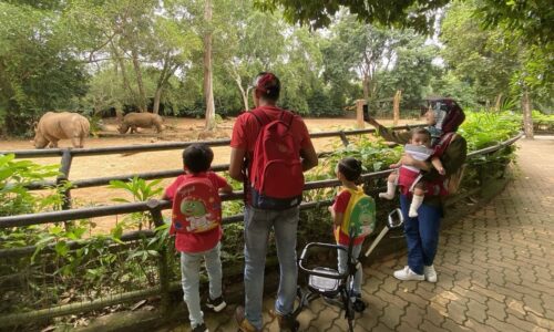 CUTI SEKOLAH: LEBIH 3,000 TEBUS TIKET PERCUMA DI ZOO MELAKA