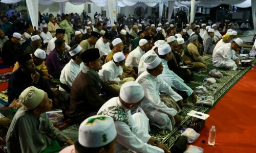 800 MERIAHKAN MALAM CINTA RASUL