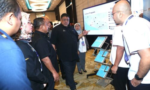 SISTEM PARKIR DIGITAL SEPENUHNYA BERMULA 1 JANUARI 2025