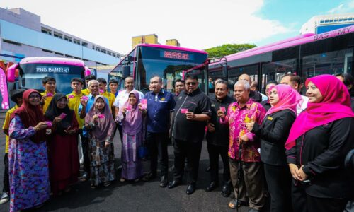 MELAKA SASAR LEBIH 100,000 MANFAATKAN BAS.MY