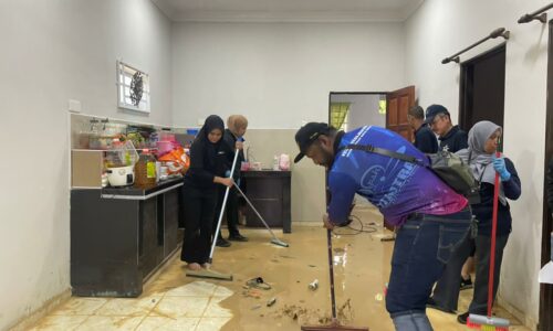 PSH TURUN PADANG BANTU MANGSA BANJIR