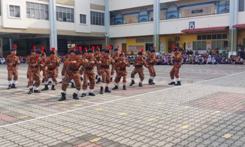 BOMBA JUNIOR DI 11 SK MENJELANG HUJUNG TAHUN