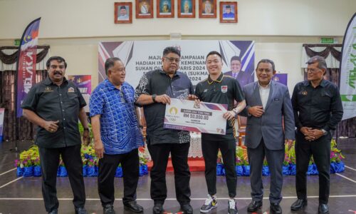 TERIMA KASIH KERAJAAN NEGERI MELAKA – AARON CHIA