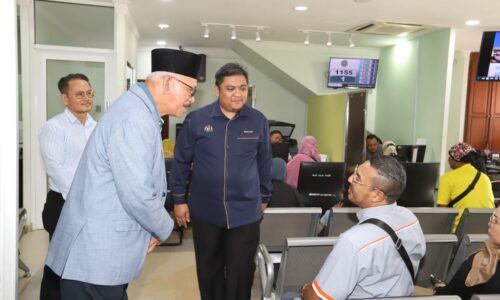 MAIM BUKA 5 KAUNTER AGIHAN ZAKAT WAKTU REHAT