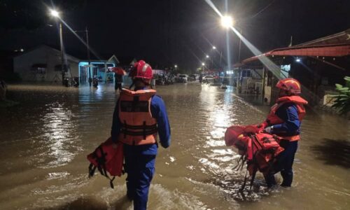 MANGSA BANJIR MELAKA MENINGKAT KEPADA 264 ORANG