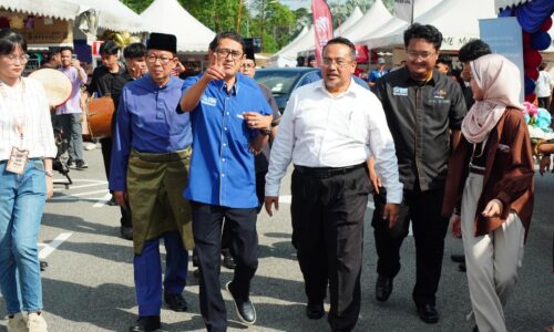 PESTA KONVO UTEM DIJANGKA GAMIT 50,000 PENGUNJUNG