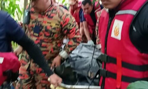 WARGA EMAS HILANG DI SUNGAI PENGKALAN DITEMUKAN LEMAS