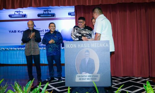 AB RAUF DILANTIK IKON HASIL MELAKA