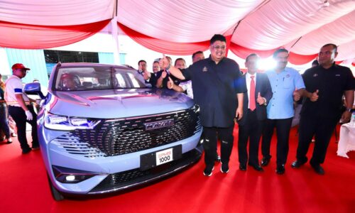 MELAKA SASAR SEDIA 300 STESEN PENGECAS EV