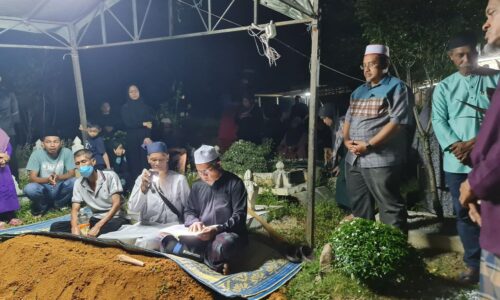 JENAZAH DUA PELAJAR UTEM SELAMAT DIKEBUMIKAN