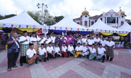 PERMOHONAN BAZAR AIDILFITRI MEGA BANDA HILIR MENGGALAKKAN