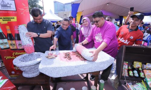 FESTIVAL MASAKAN WARISAN MELAKA 2024 ANGKAT KONSEP ‘KAUM LELAKI MEMASAK’