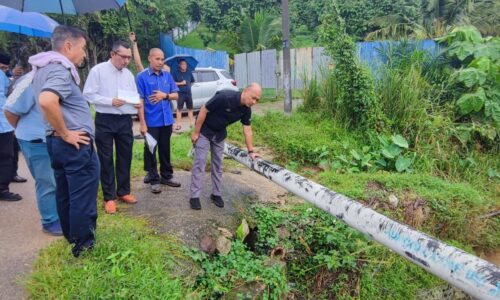 LEBARKAN LONGKANG, TINGGIKAN JAMBATAN, TANGANI BANJIR BERULANG BUKIT ANTU