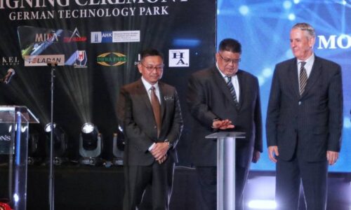 MCORP KOMITED TERAJUI PELABURAN MELAKA