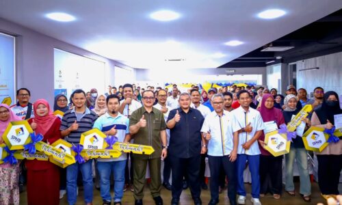 MELAKA BINA 323 RUMAH MESRA RAKYAT TAHUN INI