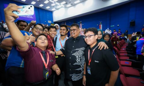 MELAKA ADAKAN JELAJAH ‘TOWN HALL’ DI SETIAP IPT