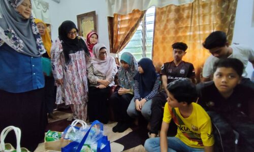 NASIB ENAM BERADIK YATIM PIATU DAPAT PERHATIAN KERAJAAN NEGERI