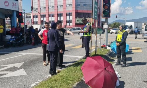 KAKAK, ADIK MAUT DALAM KEMALANGAN BABIT DUA KENDERAAN