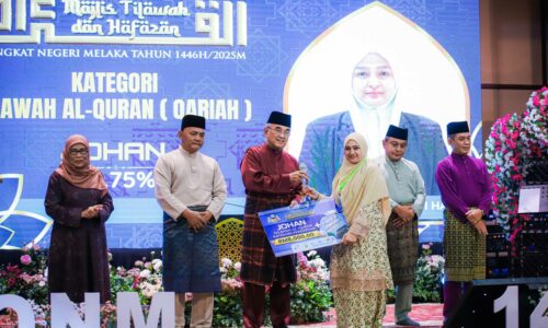 IBU TUJUH ANAK JOHAN TILAWAH AL-QURAN