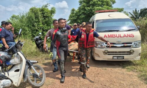 TRAGEDI BOT TERBALIK: MAYAT PEMUDA DITEMUI