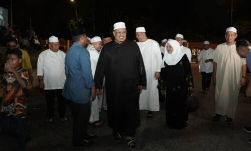 TANJUNG BIDARA BERSELAWAT TERIMA SAMBUTAN LUAR JANGKAAN