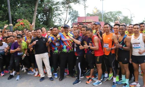 5,000 PESERTA MERIAHKAN ACARA RENTAS DESA, FUN WALK